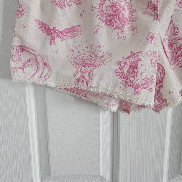 NWOT Katie Kime X Wicked:For Good Graphic Lounge Shorts - Picture 5 of 12